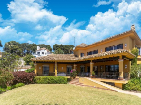 Beautiful holiday home with swimming pool